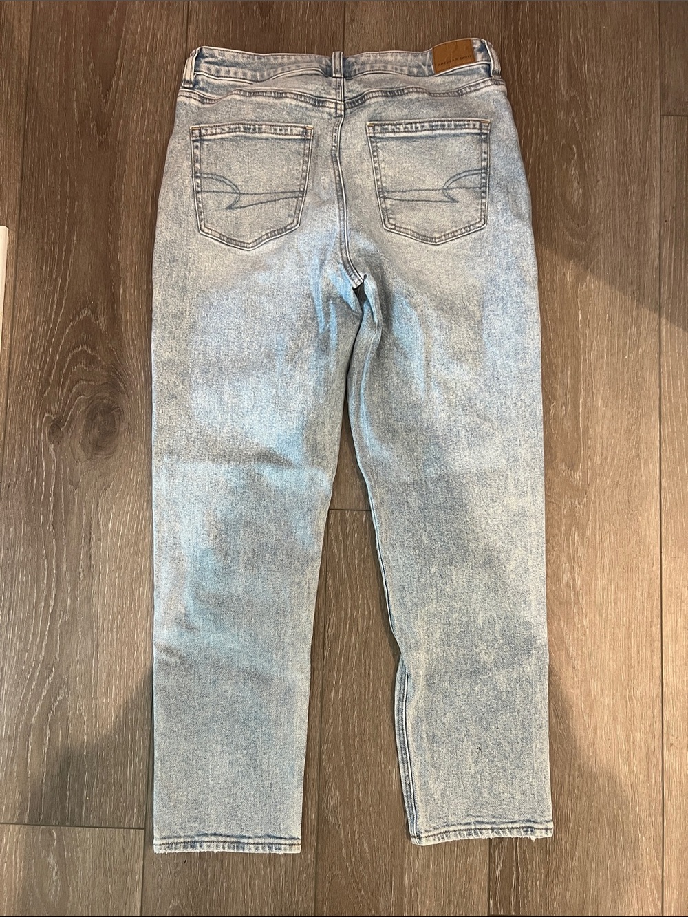 American Eagle Outfitters Mom Jeans - Picture 5 of 5